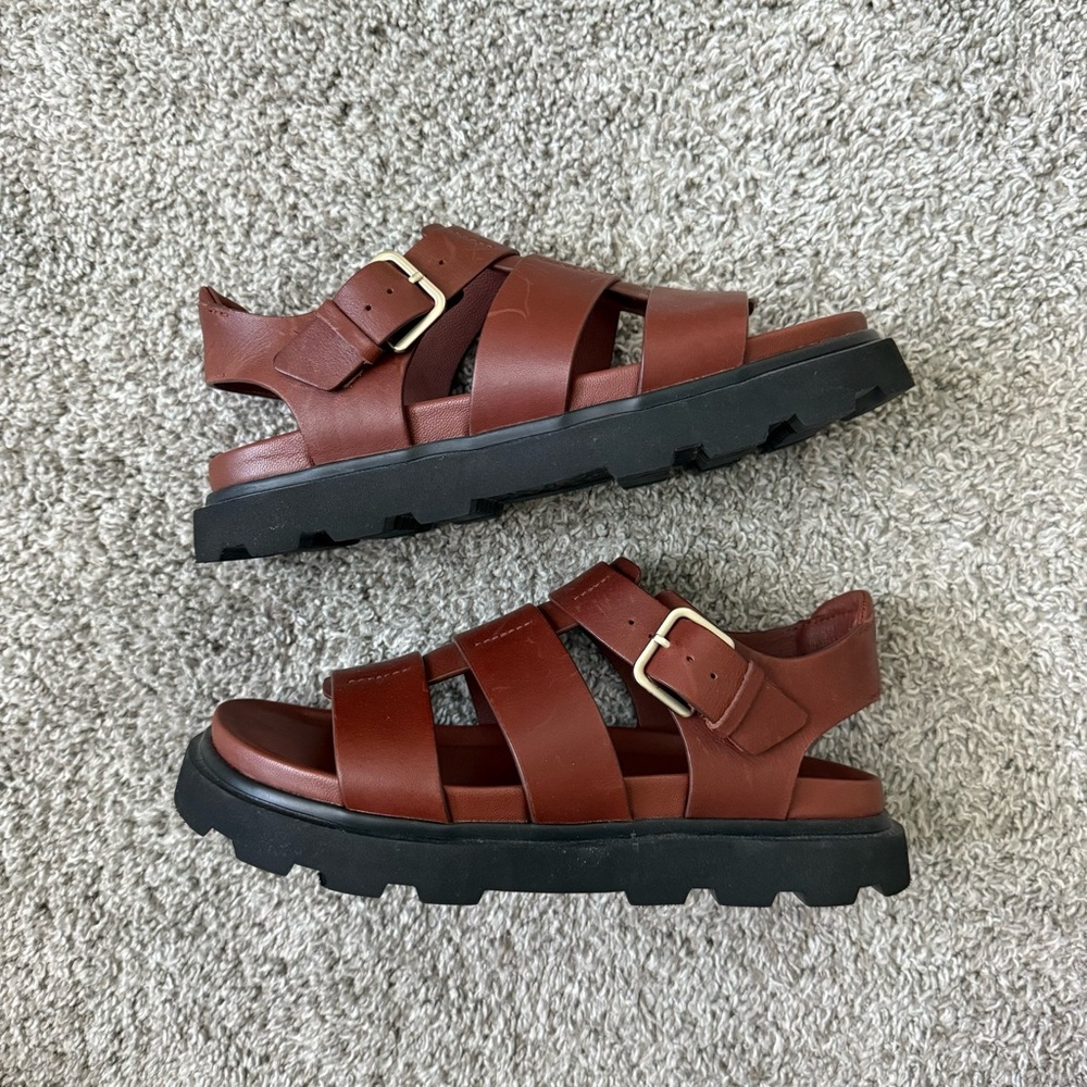 UGG Women's Capitelle Strap Sandals - Cognac NWT